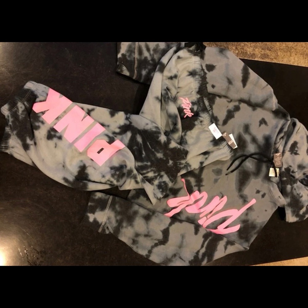 Victoria Secret - Picture 5 of 8
